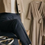 1m50 mode femme petite taille : coupes qui évitent l’effet tassé